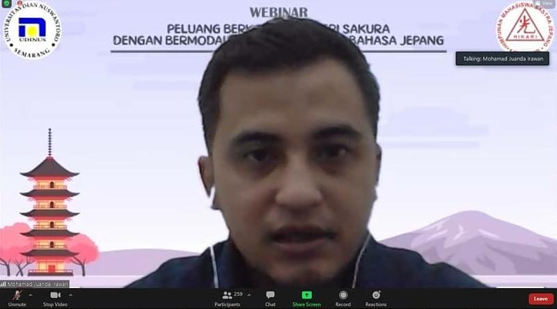 Pemateri 1 (Bapak M. Juanda Irawan selaku Recruitmen Consultant Leader of PT. OS SELNAJAYA INDONESIA)